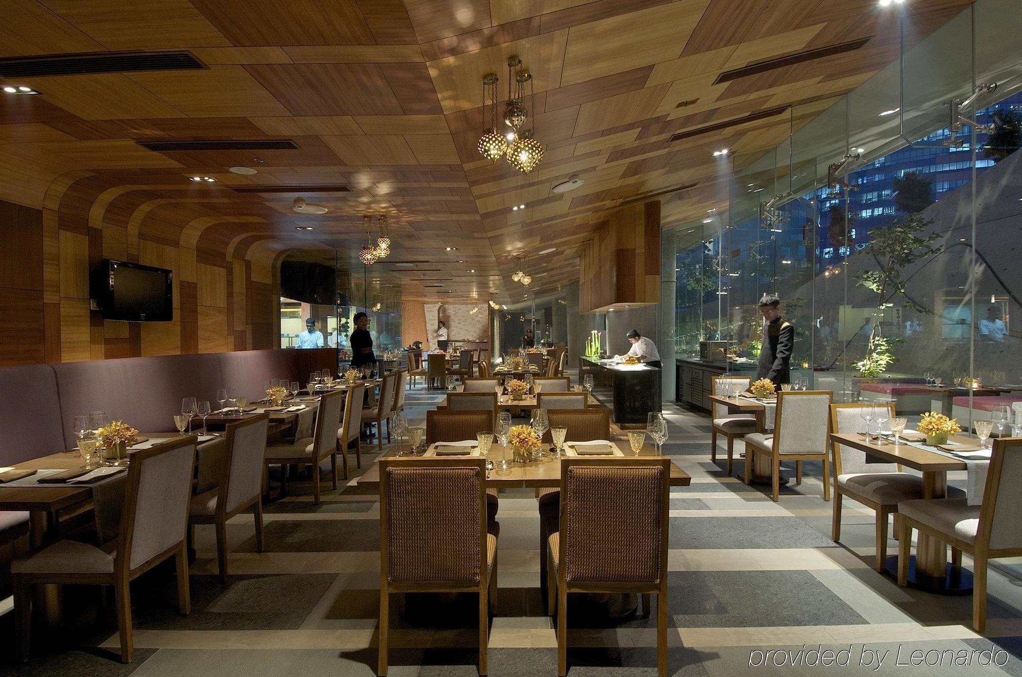 Hotel Vivanta Bengaluru, Whitefield Restaurant foto